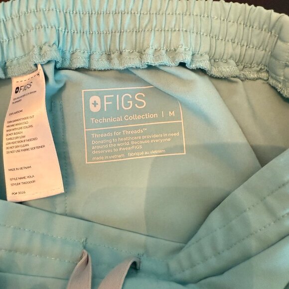 Figs Pants Womens Cargo Scrub, color Seaglass Medium - Picture 4 of 4
